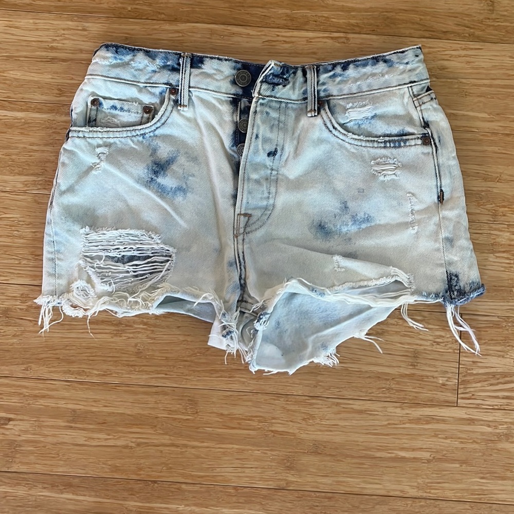 Jean shorts size 24 (fit is between 24 and 25)